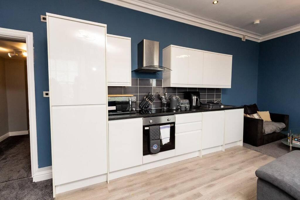 Lavish 2Bed Apartment In The Heart Of Беркенгед Екстер'єр фото